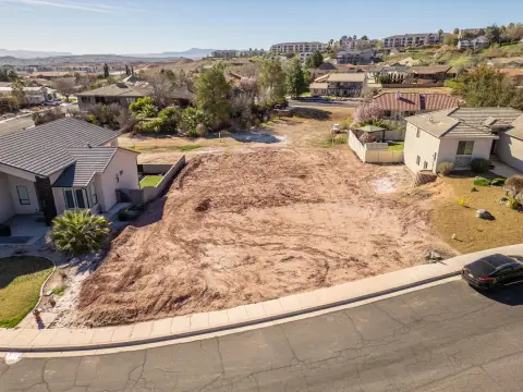 Residential Land in Overlook Subdivision