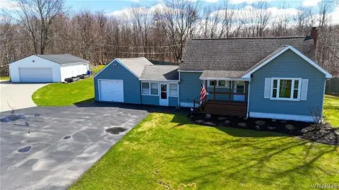 Lake View Commercial Opportunity