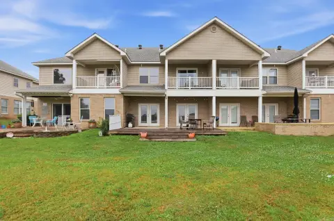 Condominium Near Lake Hamilton