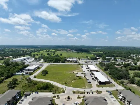 New Retail Space in Weatherford