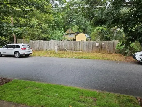 Buildable Lot Near The Beltline