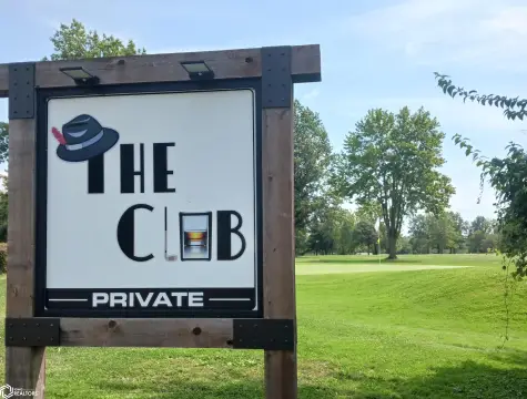 18-Hole Golf Course With Recreation Facilities
