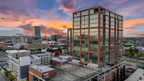 17th-Floor Residential Income Property
