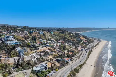Ocean View Land in Palisades