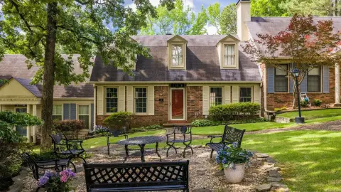 Three-Bedroom Condominium with Courtyard