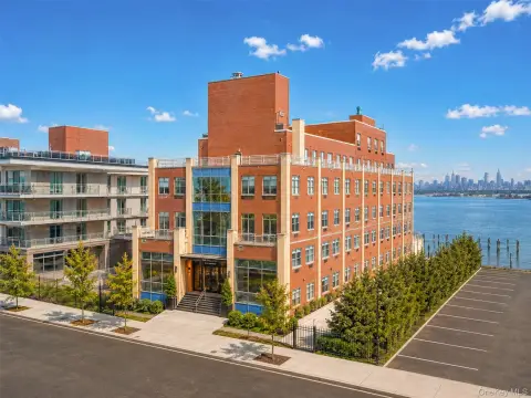 Multi-Tenant Office Building