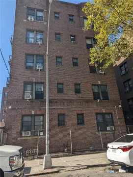 20-Unit Apartment Building