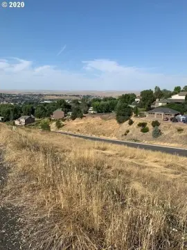 Residential Land in North Hill