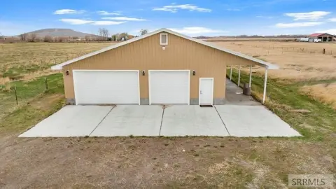 12.6 Acres with Shop Living