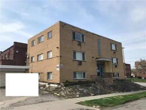Section 8 Apartment Building
