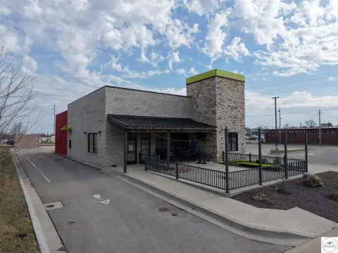 Restaurant Property in High-Traffic Area