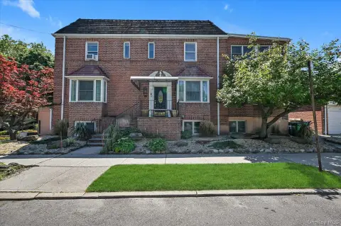 Mixed-Use Property with Medical Suite