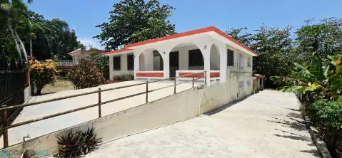 Three-Unit Concrete-Roof Triplex