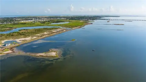 Laguna Madre Waterfront Land