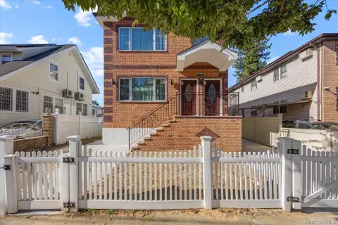8-Bedroom Duplex with Finished Basement