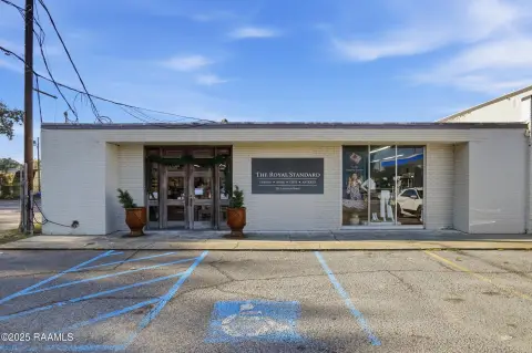 Multi-Level Retail Property