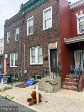 Duplex with First-Floor Tenant
