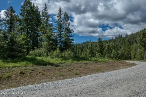 Buildable Land with Mountain Views