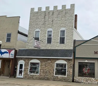 Commercial Building with Apartment