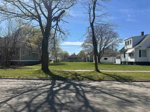 Escanaba Vacant Residential Lot