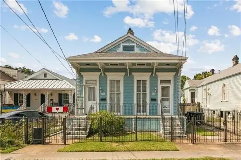 Shotgun Duplex with Carport