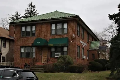 Flushing Commercial Building For Sale