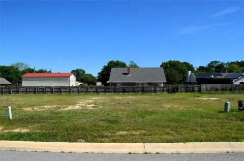 Residential Lot in Mabank, TX