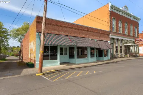 Brick Restaurant Building with Courtyard
