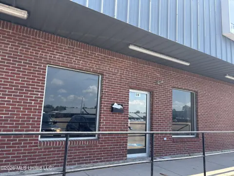 Retail Storefront Lease Space