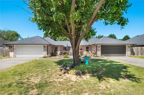 Updated Duplex in Lowell, AR