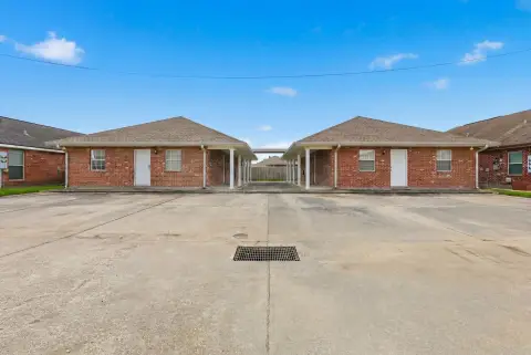 Quadplex With Included Appliances