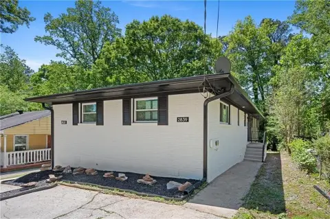 Renovated Duplex with Two 2BR Units