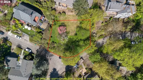 Buildable Lot in Terwilliger Heights
