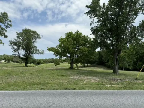 Land in Gravette, Arkansas