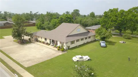 Versatile Property on Walnut Street