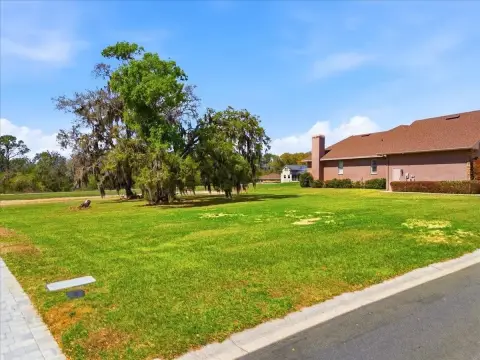 Waterfront Lot in Bloomfield Hills