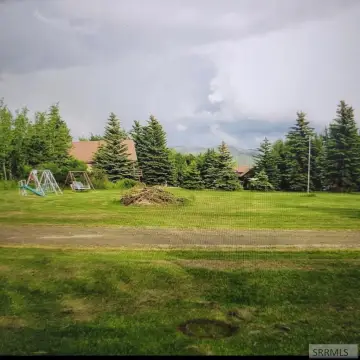 Buildable Lot Near Henry's Lake