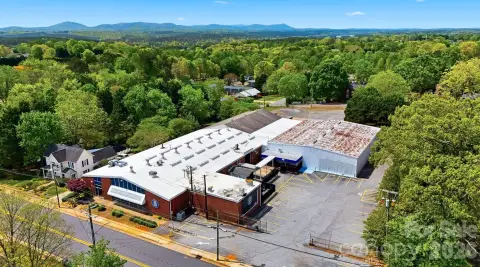 Manufacturing Facility With Warehouse