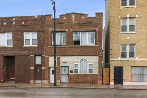 Mixed-Use Property with Oversized Garage