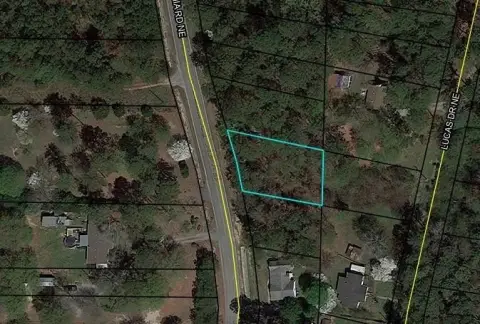 R1 Residential Lot in Lakeside Community