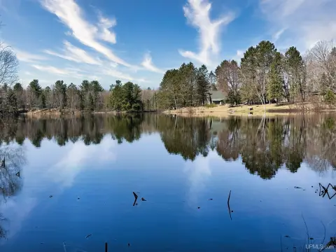 Armstrong Lake Vacant Land