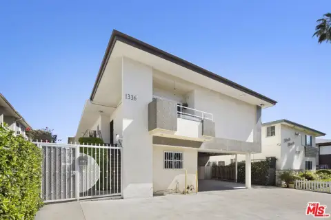 Hollywood Multifamily Investment Opportunity