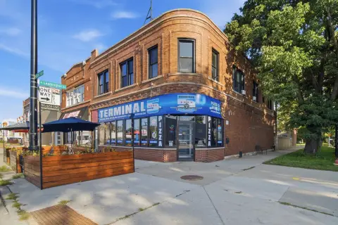 Brick Corner Bar & Pub