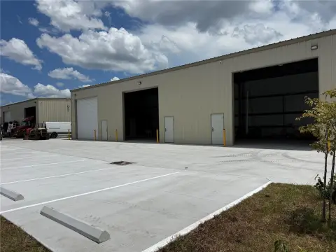 Industrial Flex Warehouse with Truck Yard