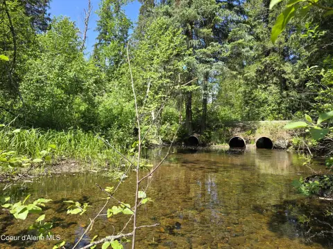 Off-Grid Land with Creek Access
