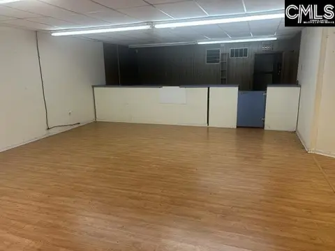 Williston Office on Acre Lot