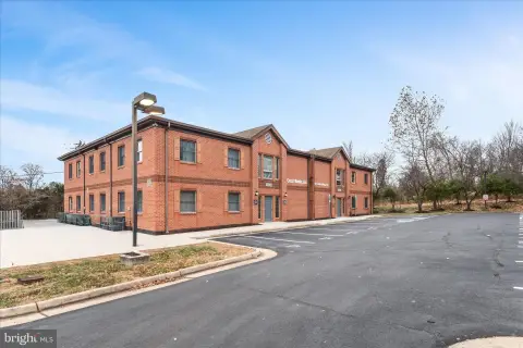 Office Unit with Major-Road Access