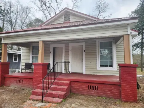 Dothan Duplex: Income Opportunity