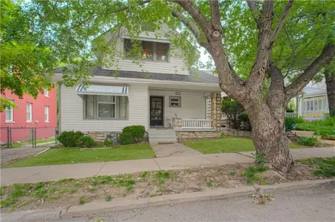 Southmoreland Duplex: House Hack Opportunity