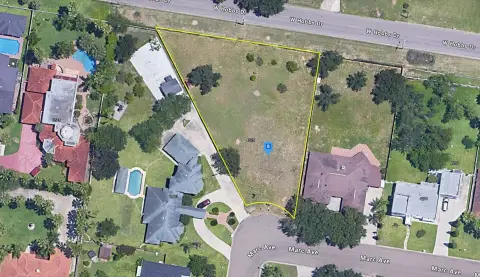 Cul-de-Sac Development Lot